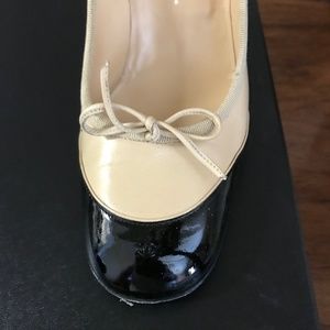 CHANEL TAN & BLACK PUMPS